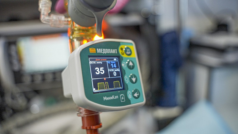 Портативный реанимационный монитор CO2 «МиниКап» с комплектом принадлежностей